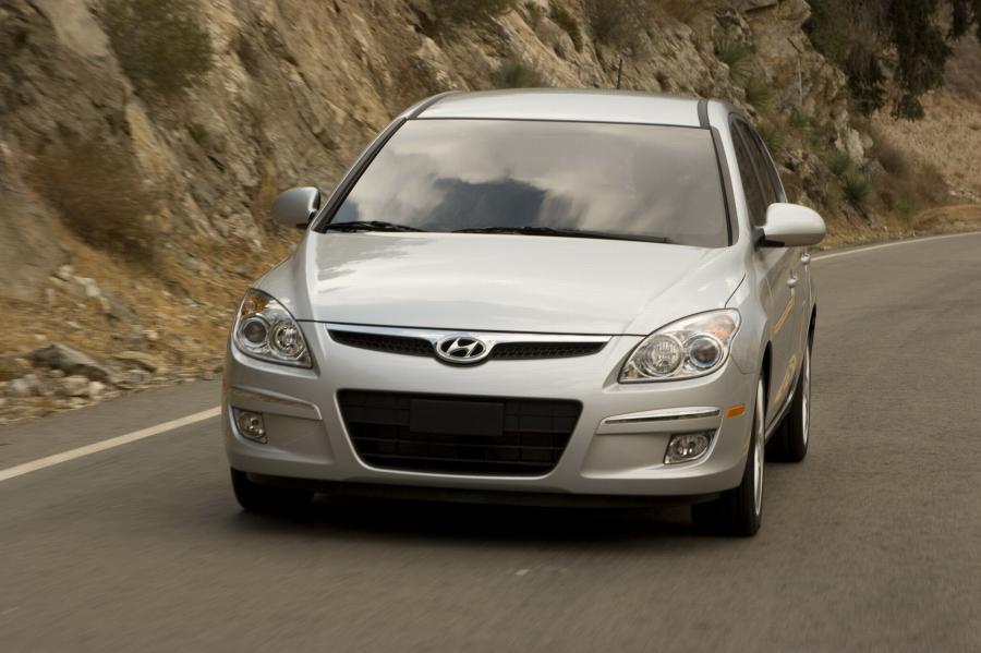  Hyundai Elantra Touring 2008 года  (фото 41 из 118)